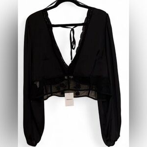 F21+ Black Lace Detail crop top
